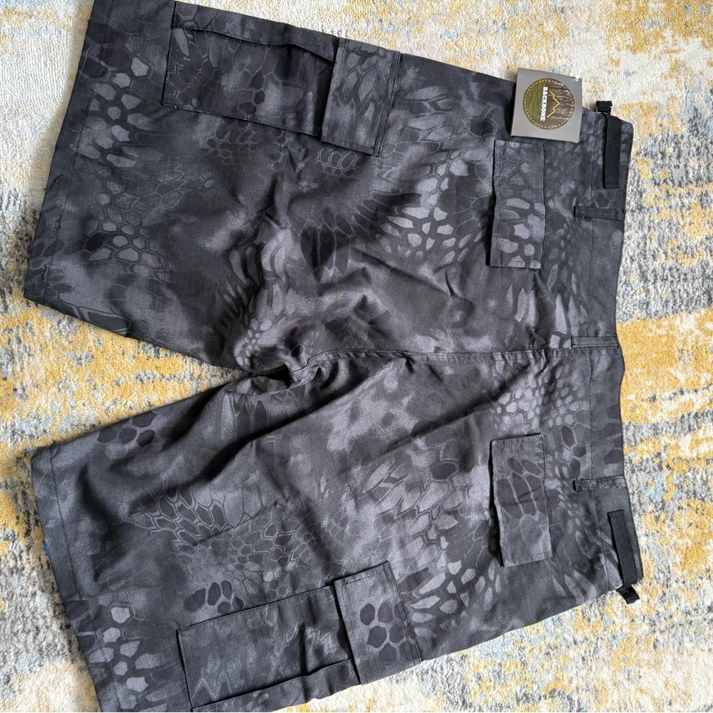 Men’s Trio of NEW Shorts - 3 patterns - Picture 5 of 14